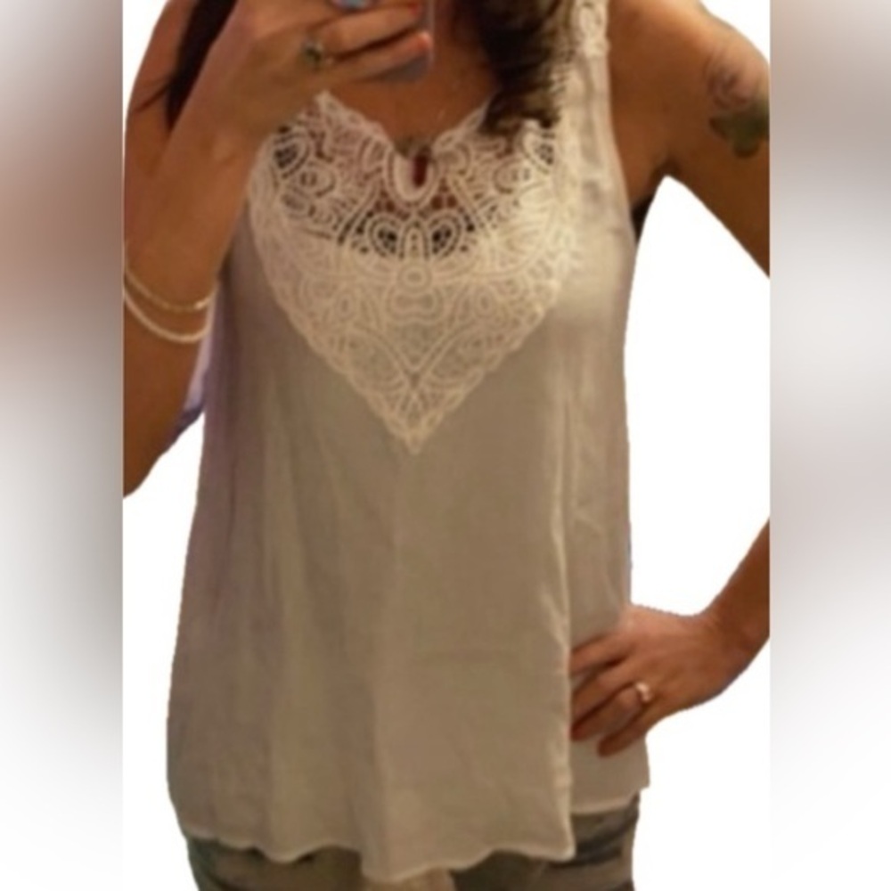 7🌸 Items For $50 
Womens White tank top 
Angels FOREVER YOUNG
Size Small